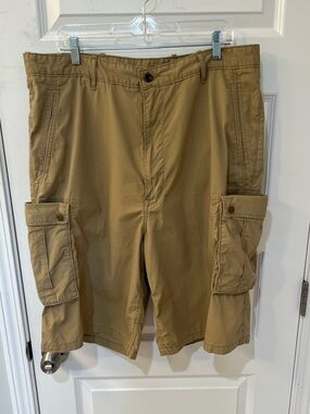 Levi Strauss Men’s Tan Cargo Shorts Utility Baggy Casual Outdoor Size 38